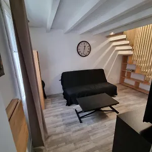 t2-chaleureux-et-fonctionnel-avec-climatisation.fr-provencehotel.com/